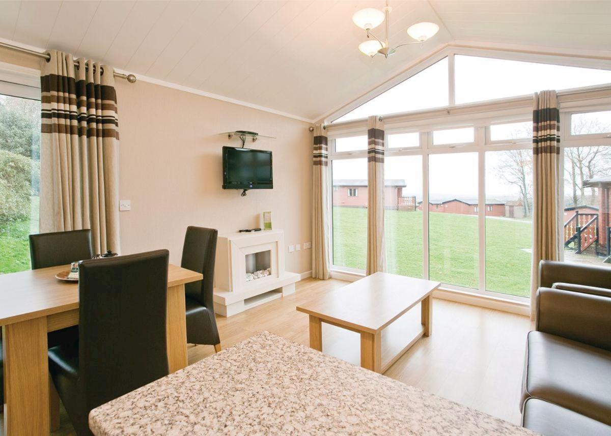 Отель Crowhurst Park Sedlescombe Экстерьер фото