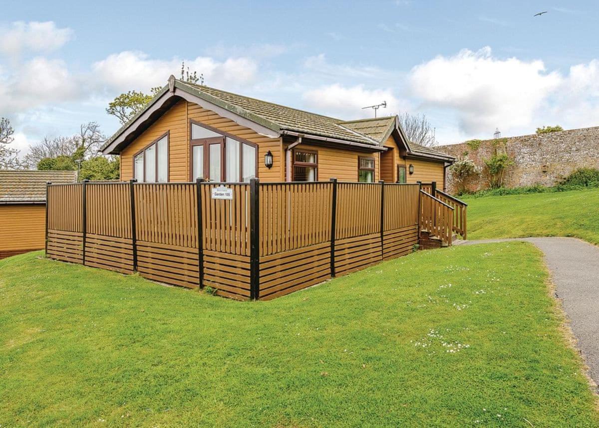 Отель Crowhurst Park Sedlescombe Экстерьер фото