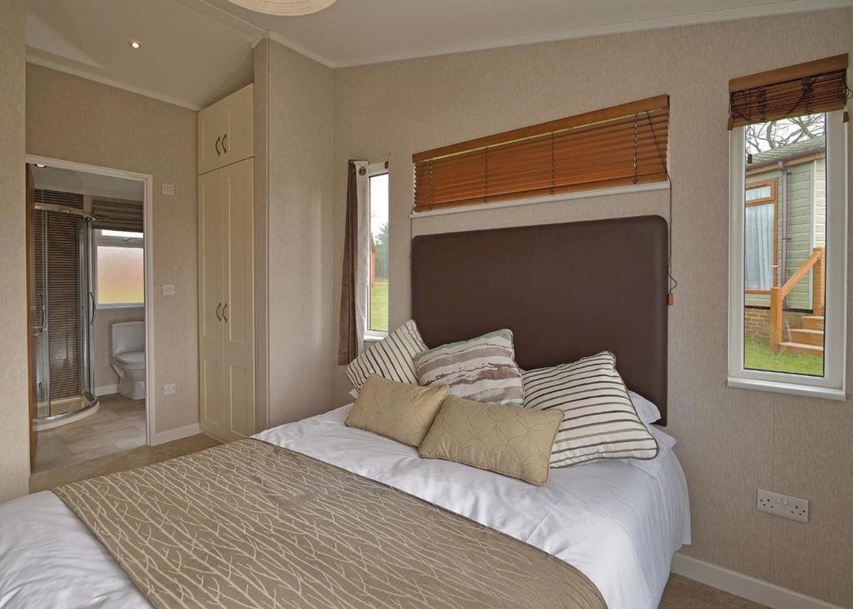 Отель Crowhurst Park Sedlescombe Экстерьер фото