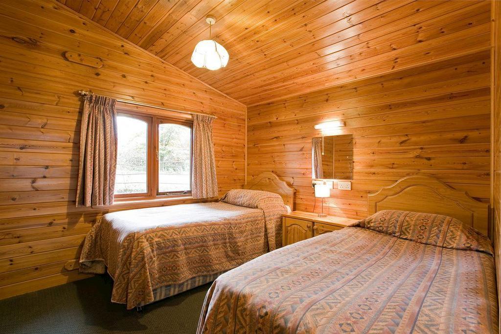 Отель Crowhurst Park Sedlescombe Экстерьер фото