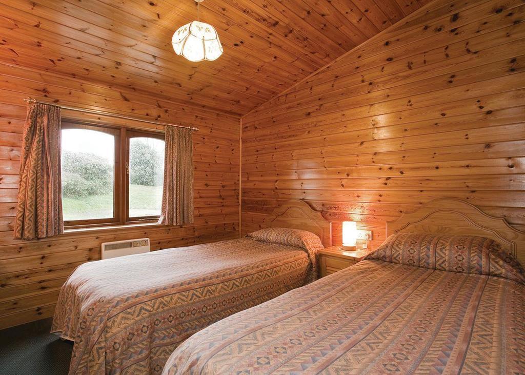Отель Crowhurst Park Sedlescombe Экстерьер фото